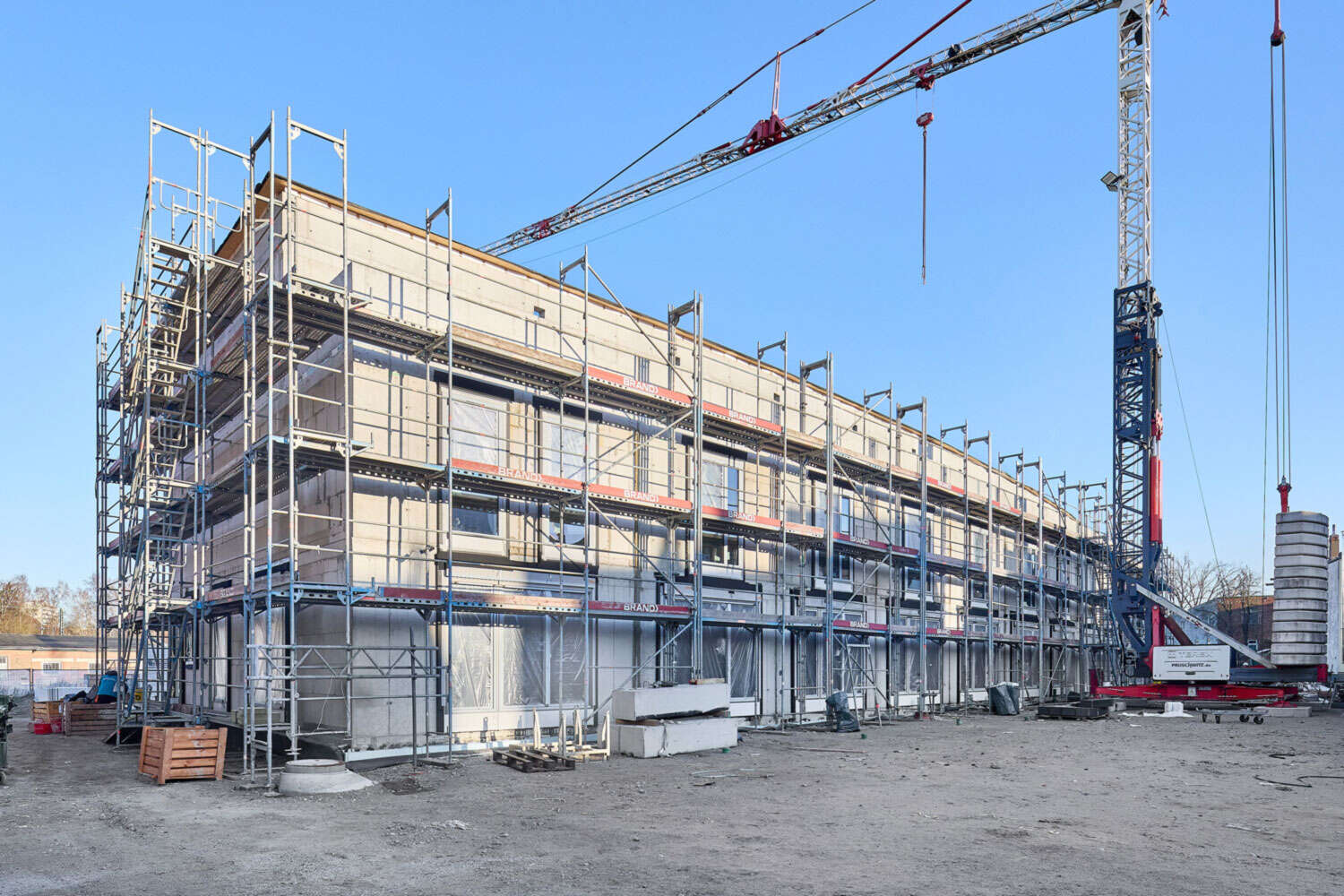 Rohbau mit Fenstern in Perpektivansicht