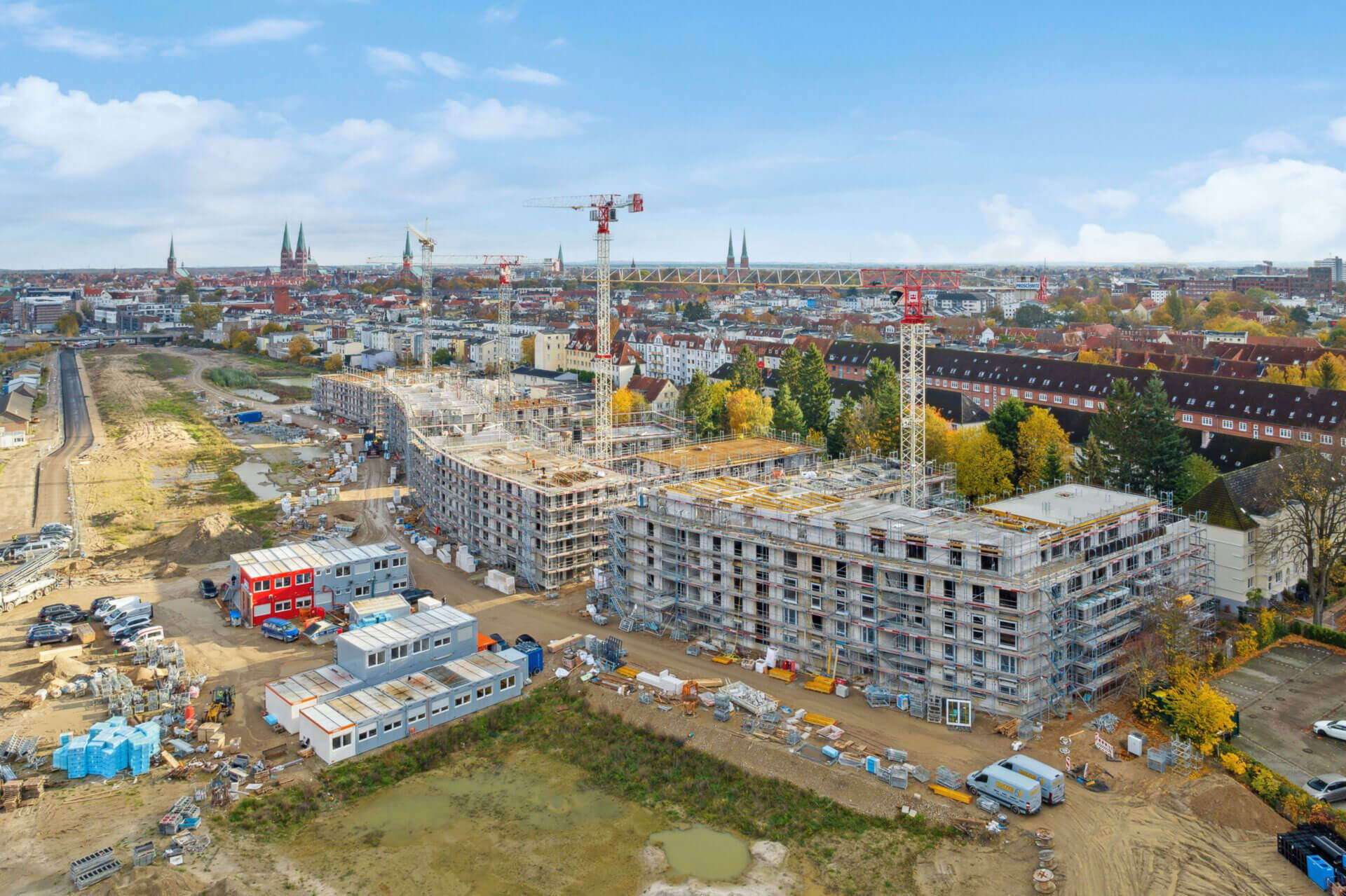 Neue Meile – Blick aus der Vogelperspektive. Die Rohbaumaßnahmen sind im obersten Geschoss angekommen.